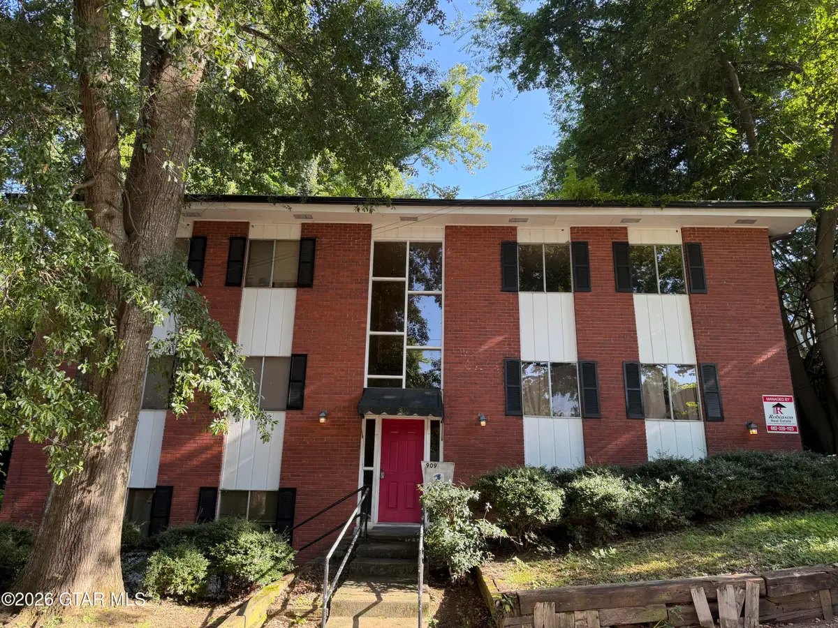 909 N 9th, Columbus, MS 39701 - #1