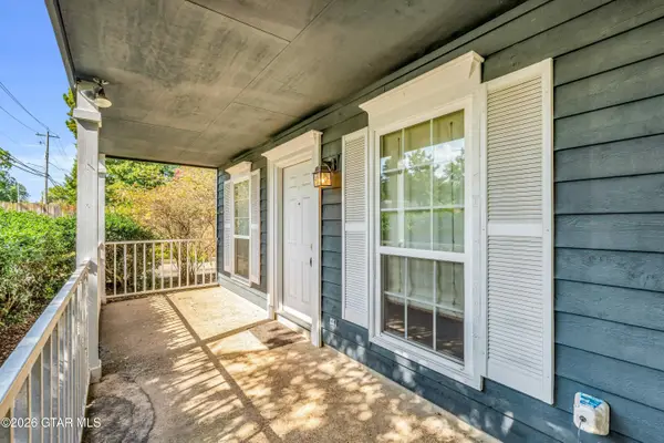 1064 N Montgomery, Starkville, MS 39759