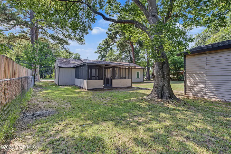 124 Beech, Columbus, MS 39702 - #3