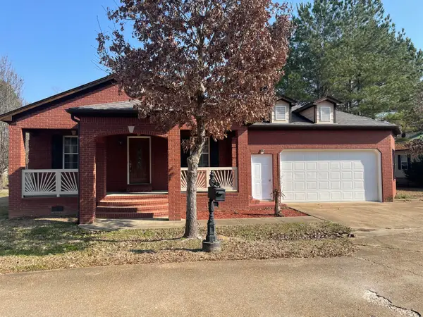 15 Ashwood Dr, Starkville, MS 39759