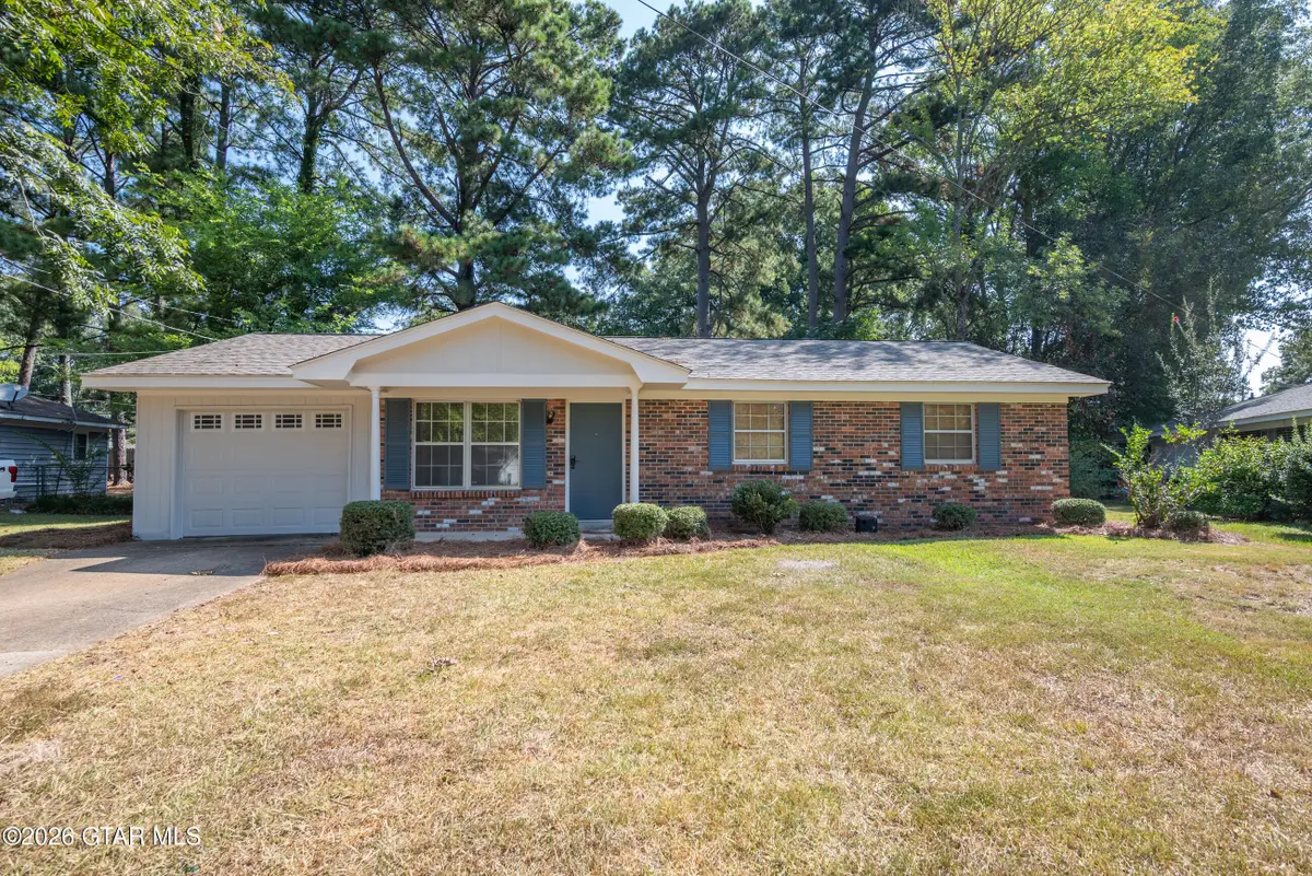 1900 Patton, Starkville, MS 39759 - #1