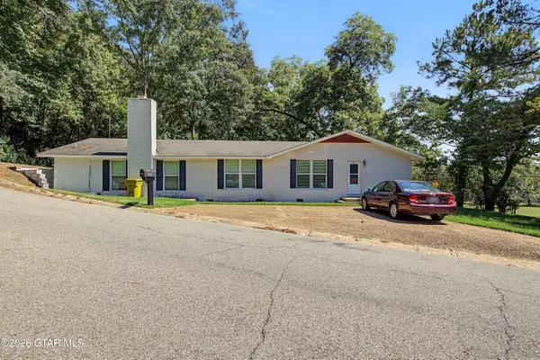 20 Covington, Columbus, MS 39705