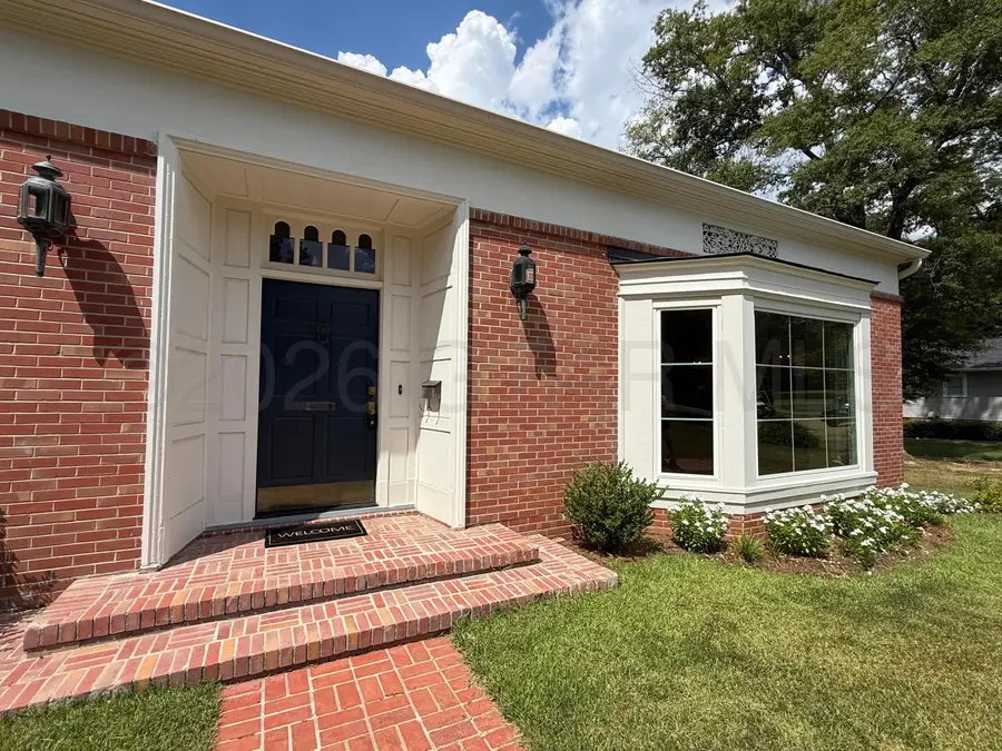 16839 E Main, Louisville, MS 39339 - #2