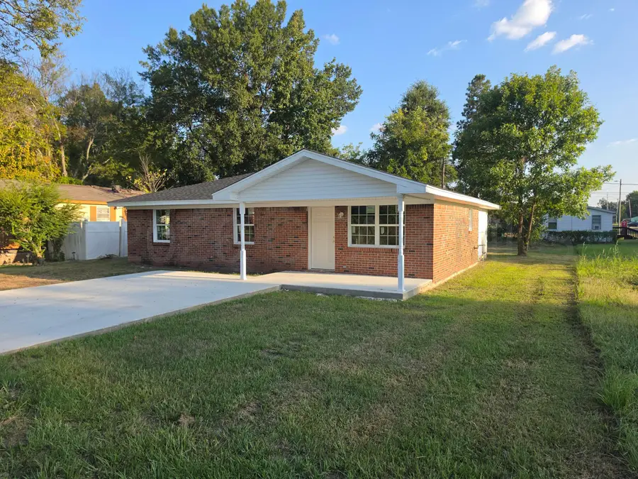 1806 10th, Columbus, MS 39701 - #3