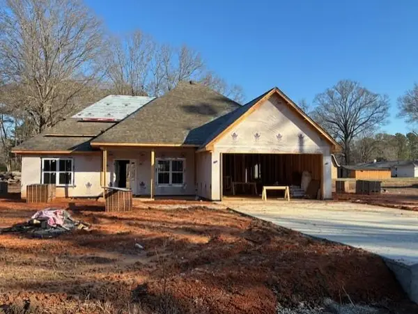 305 Troy Ln, Starkville, MS 39759