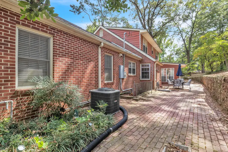 501 Pine Hill Dr, Aliceville, AL 35442 - #2