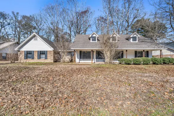 156 Scarlet Dr, Columbus, MS 39705