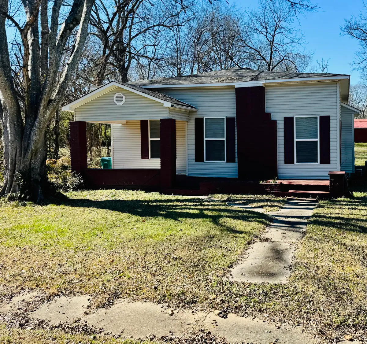 111 S Olive St, Okolona, MS 38860 - #1