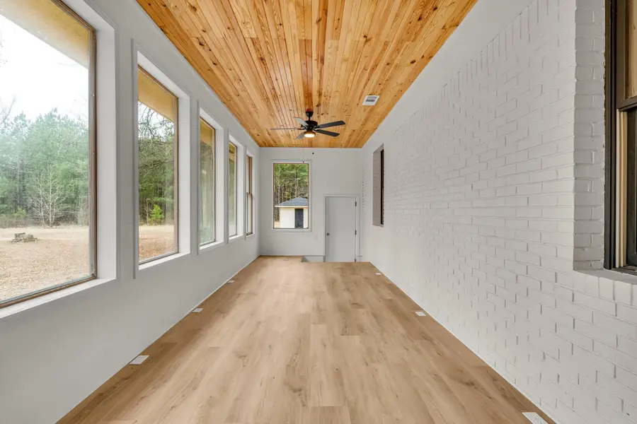 9385 Nashville Ferry, Columbus, MS 39702 - #3