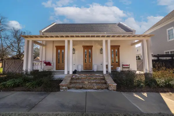 21 Adelaide, Starkville, MS 39759