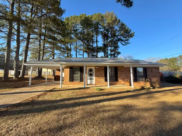 113 E Pecan Ave, Eupora, MS 39744