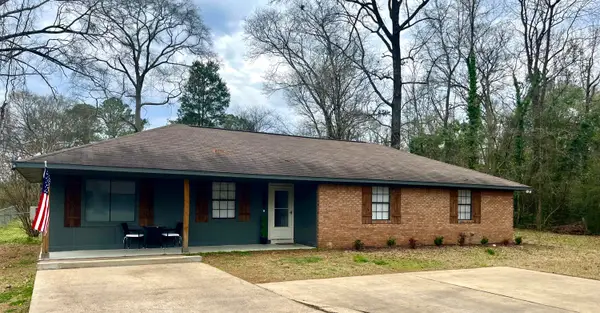 310 Curtis Rd, Columbus, MS 39702