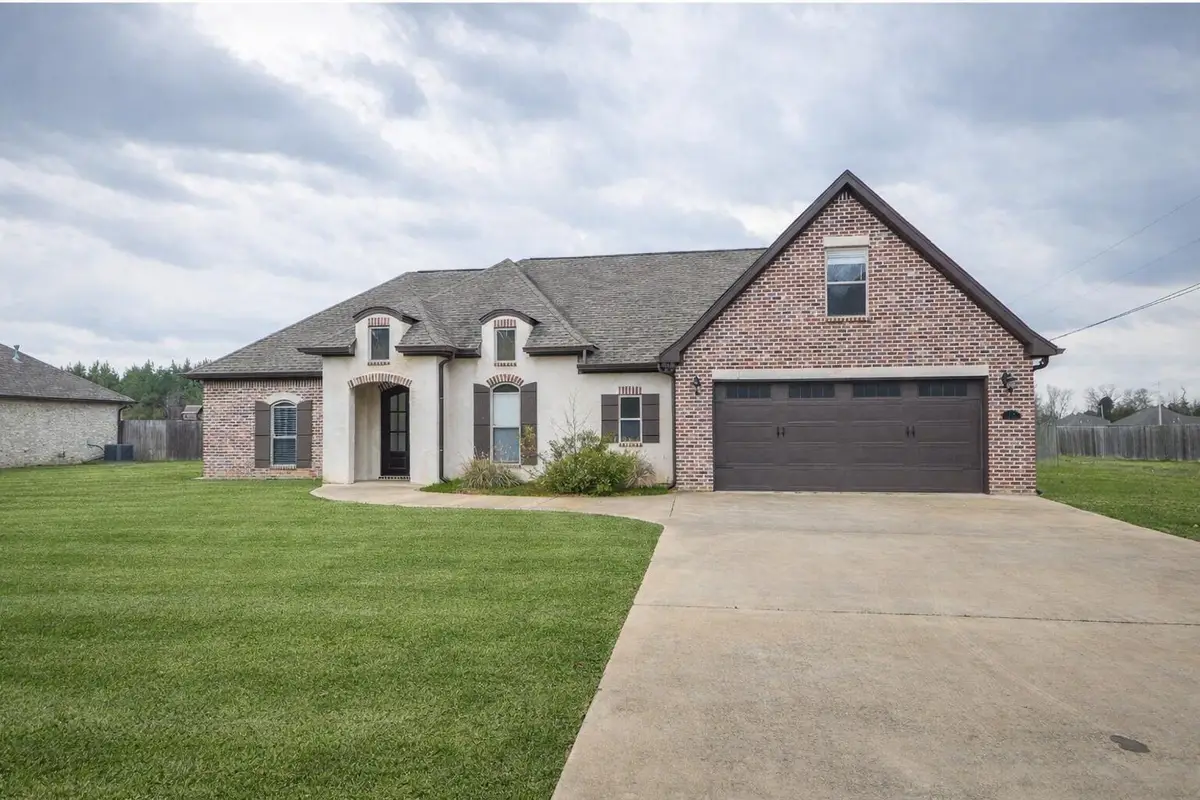 4120 Old Wolfe Rd, Caledonia, MS 39740 - #1