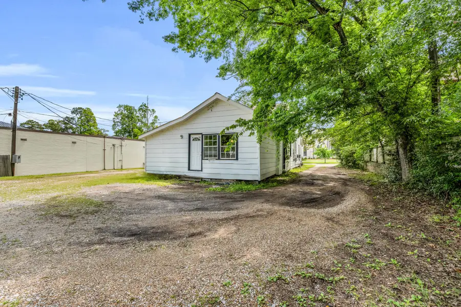 817 College St, Columbus, MS 39701 - #3