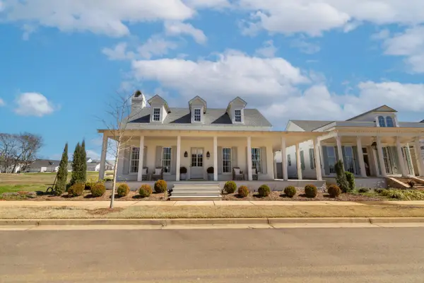 36 Lake Little, Starkville, MS 39759