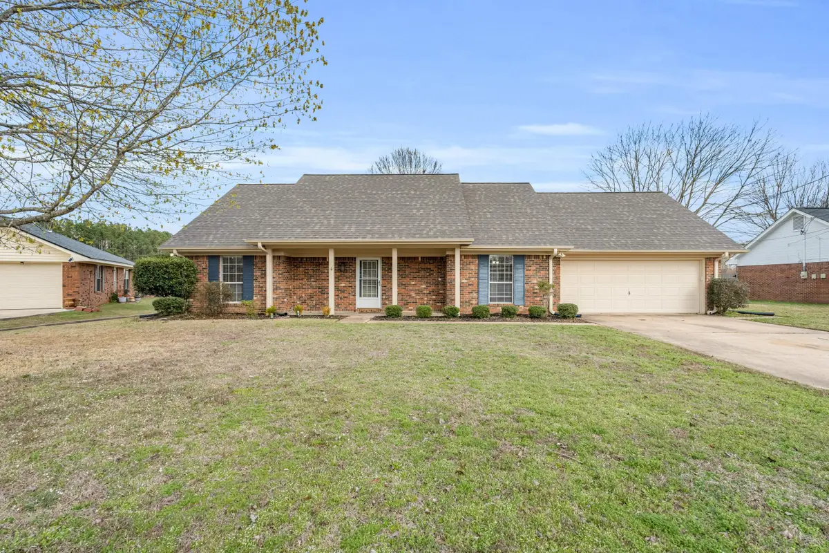 72 N Butternut, Columbus, MS 39705 - #1