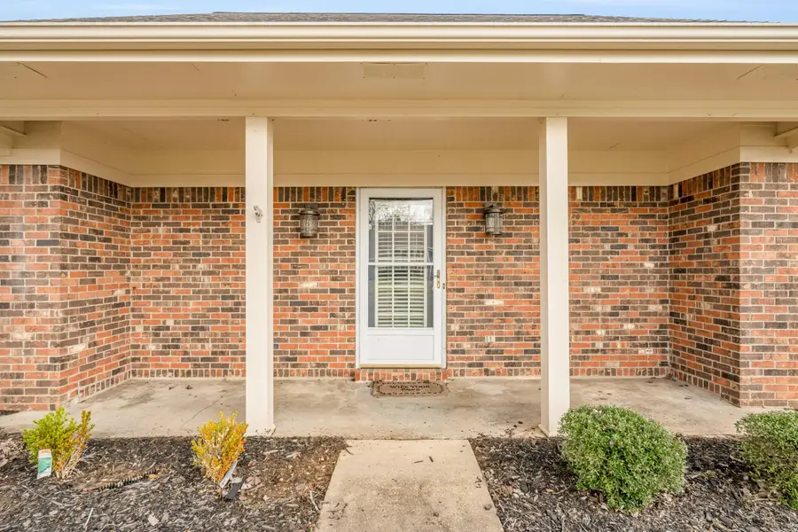 72 N Butternut, Columbus, MS 39705 - #2