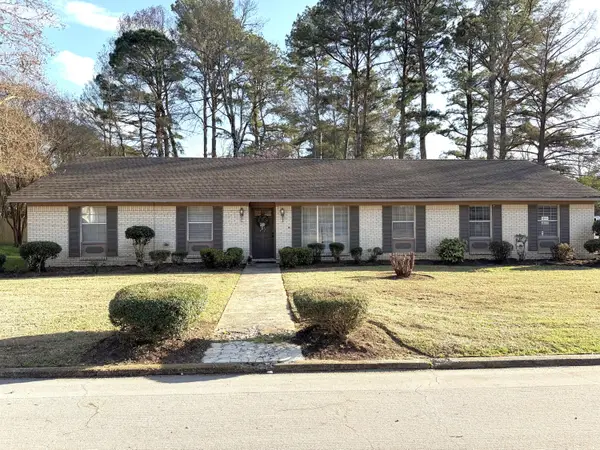 115 Dunbrook, Starkville, MS 39759