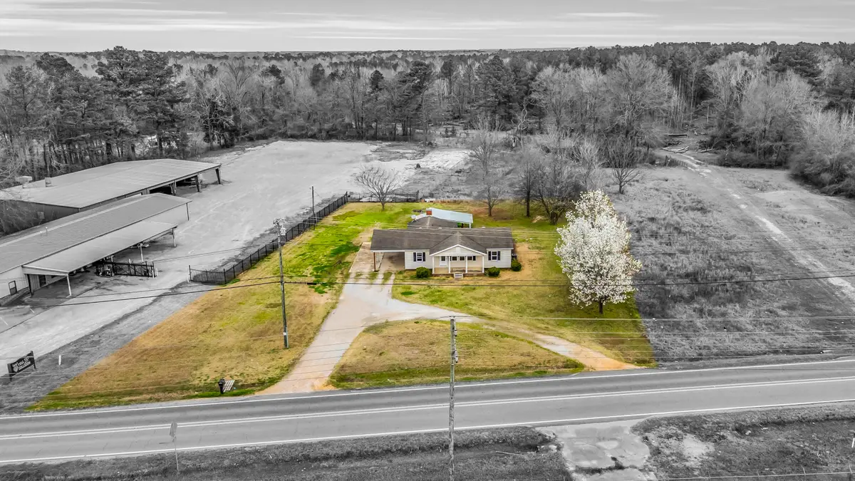 3559 Mississippi 50, Columbus, MS 39702 - #1