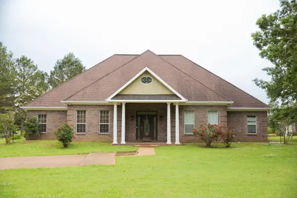 1103 Steele, Starkville, MS 39759