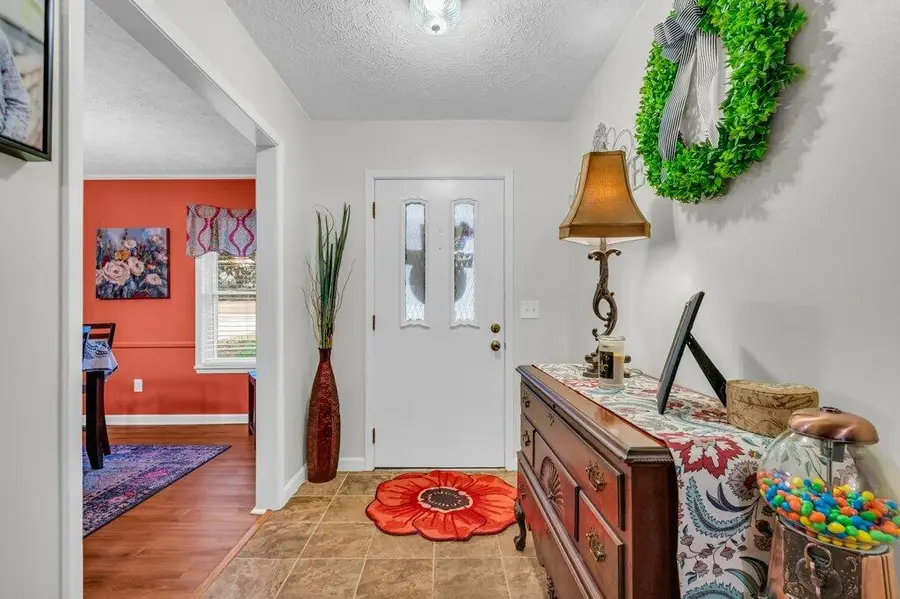 102 W Williamsburg Dr, Starkville, MS 39759 - Image #3