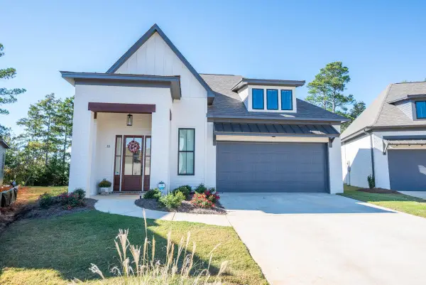 55 Greystone Ct, Starkville, MS 39759