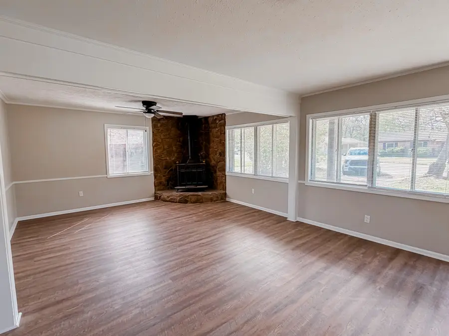 503 16th Ave, Columbus, MS 39701 - #2