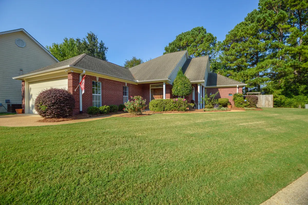 500 Hummingbird Ln, Starkville, MS 39759 - #1