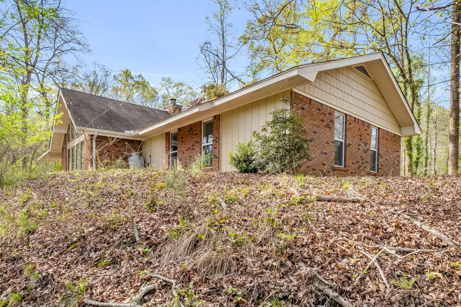 1671 Jolly Rd, Columbus, MS 39705 - #3