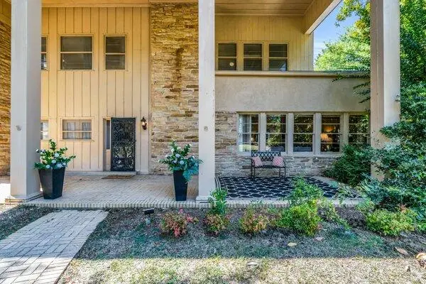 1111 N 12th, Columbus, MS 39701 - #3