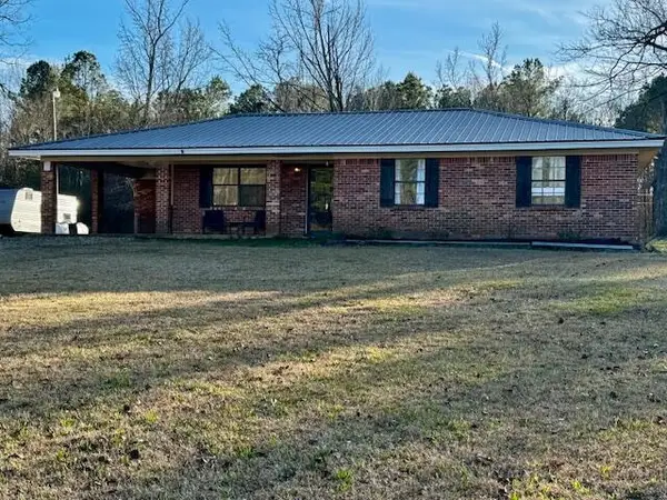 202 Main St., Mantee, MS 39751