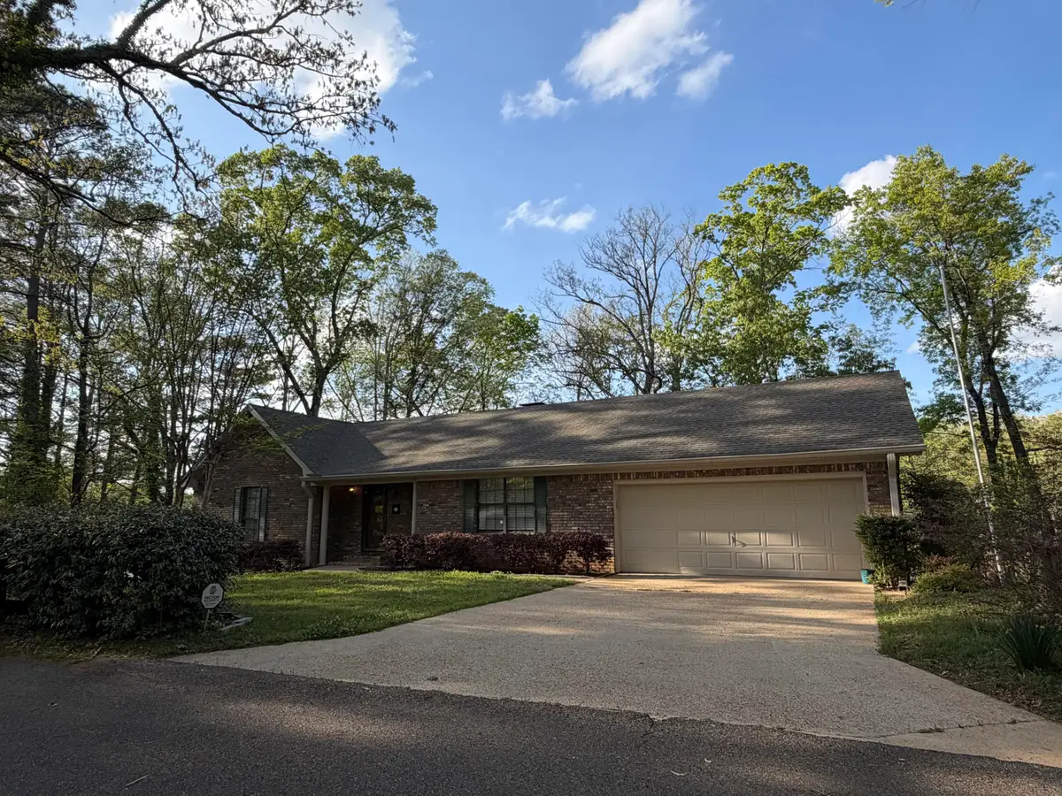 598 Pennington Lake, Columbus, MS 39705 - #1