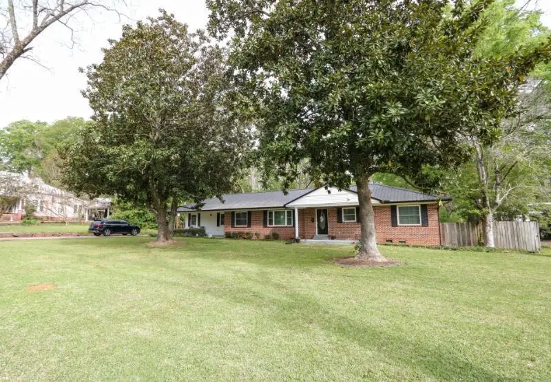 963 E Broad, West Point, MS 39773 - #2