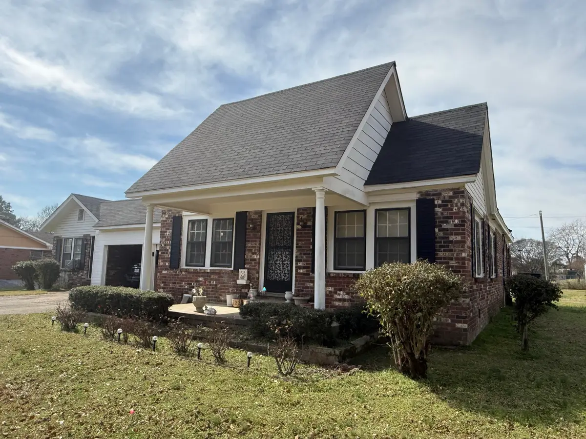 118 Stewart, Columbus, MS 39702 - #1