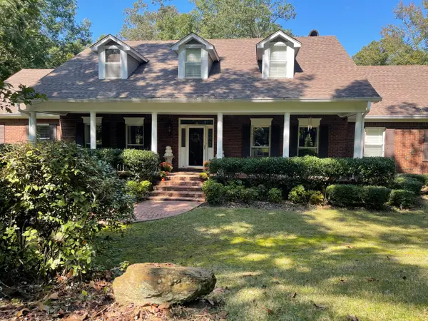 141 Sagamore, Columbus, MS 39705