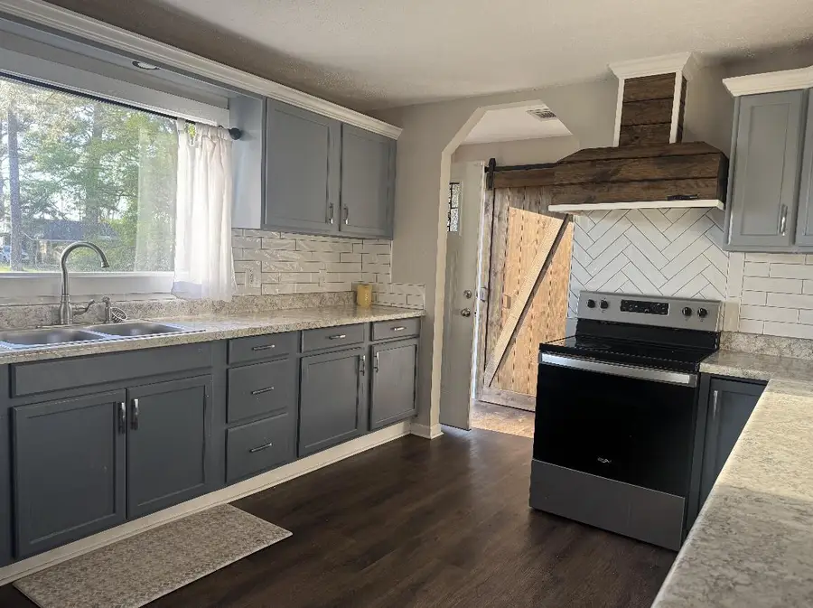 1904 Old Aberdeen Road, Columbus, MS 39705 - #2