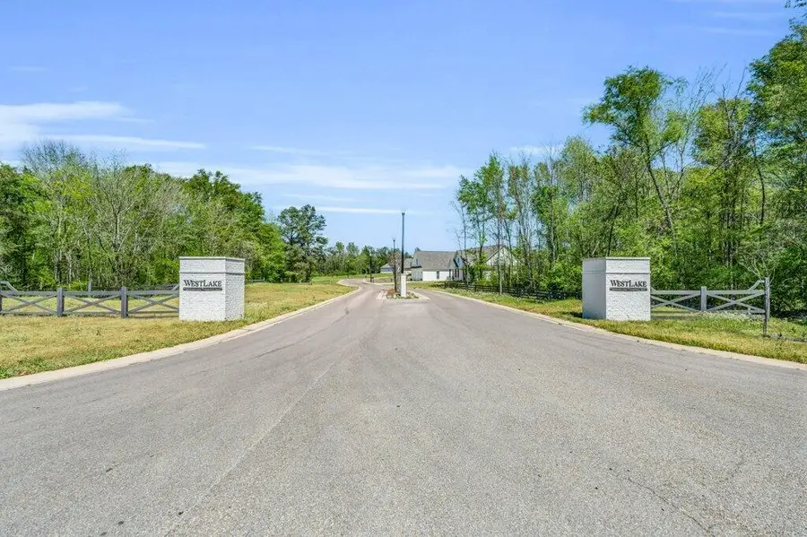 206 Ridgeway, Starkville, MS 39759 - #3