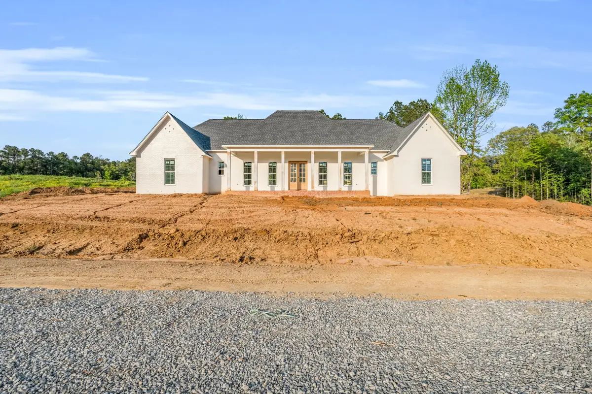 1607 W Briar Lake, Starkville, MS 39759 - #1