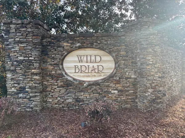 1352 W Briar Lake, Starkville, MS 39759