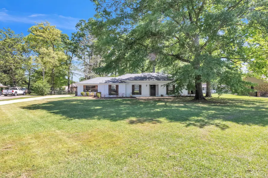 218 Thomas, Columbus, MS 39705 - #2