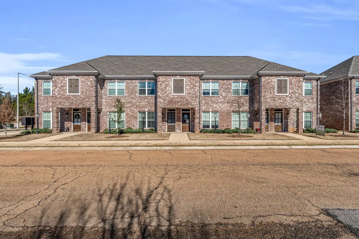 111 Guest Dr #702, Starkville, MS 39759 - Image #1