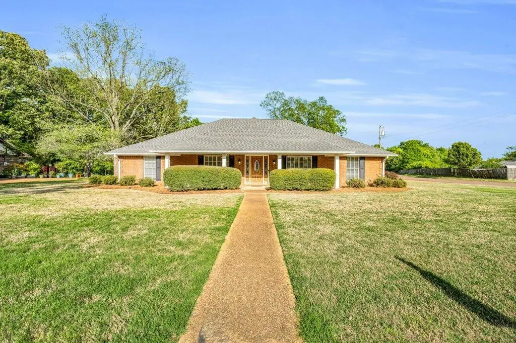 100 Brook, Starkville, MS 39759 - #1