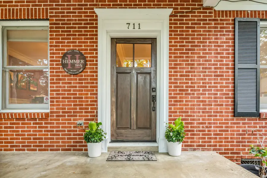 711 Greensboro, Starkville, MS 39759 - #3