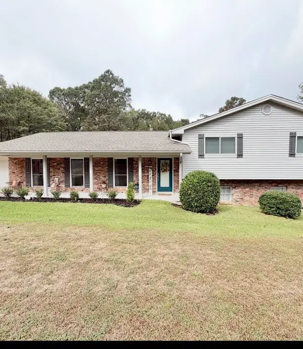 2263 Ridge, Columbus, MS 39705