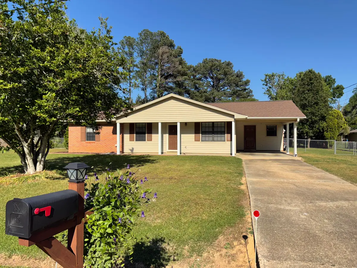 79 Jenny, Columbus, MS 39702 - #1