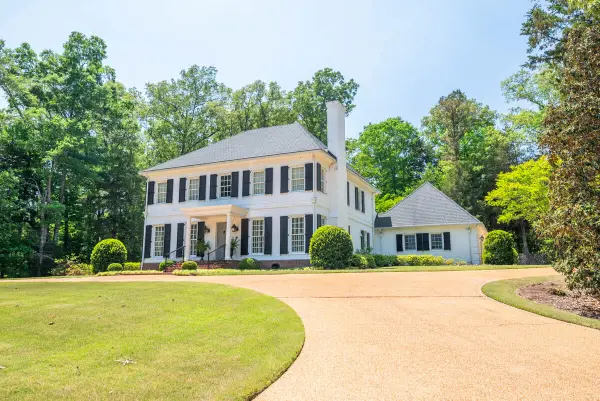 205 Wood Ridge, Starkville, MS 39759