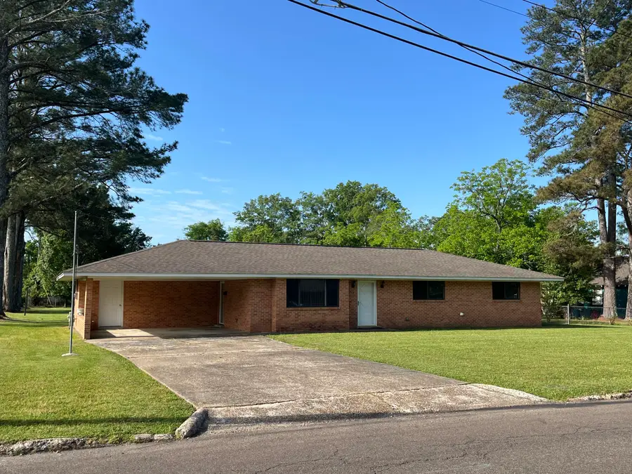 1414 E Brame, West Point, MS 39773 - #3