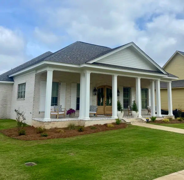 120 Huxley, Starkville, MS 39759