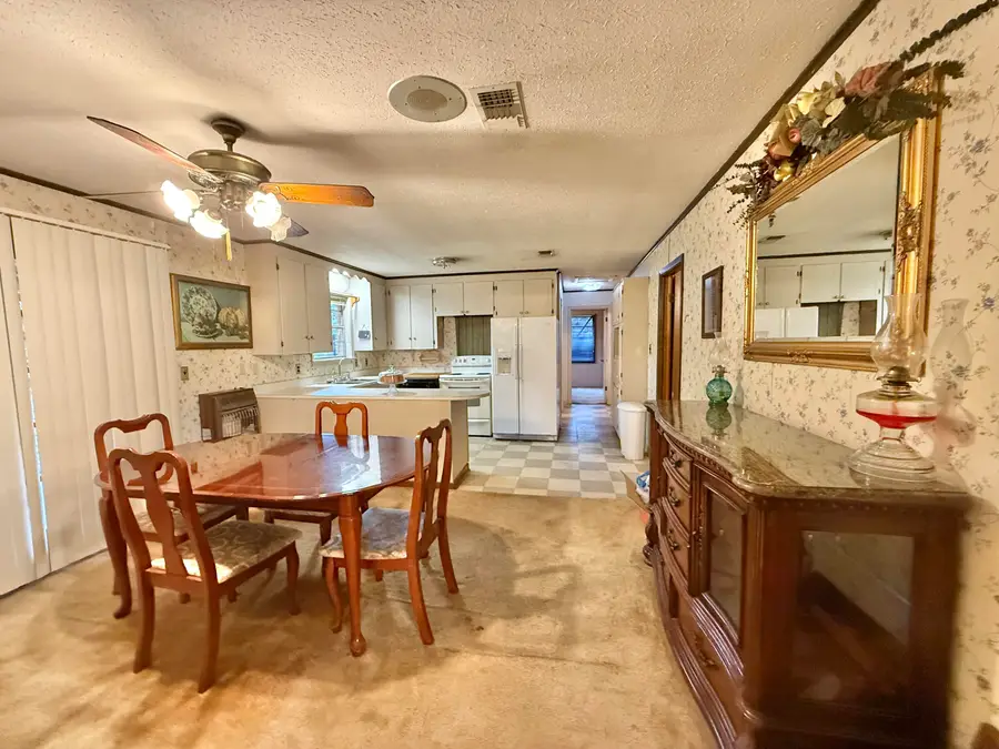 15 Park Ave, De Kalb, MS 39328 - #2