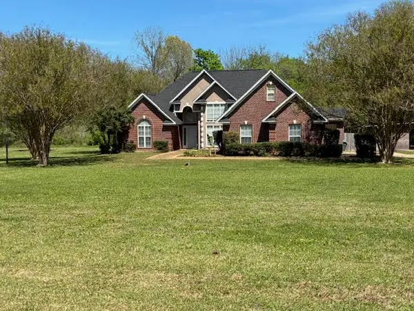 1420 Cedar Creek, Starkville, MS 39759